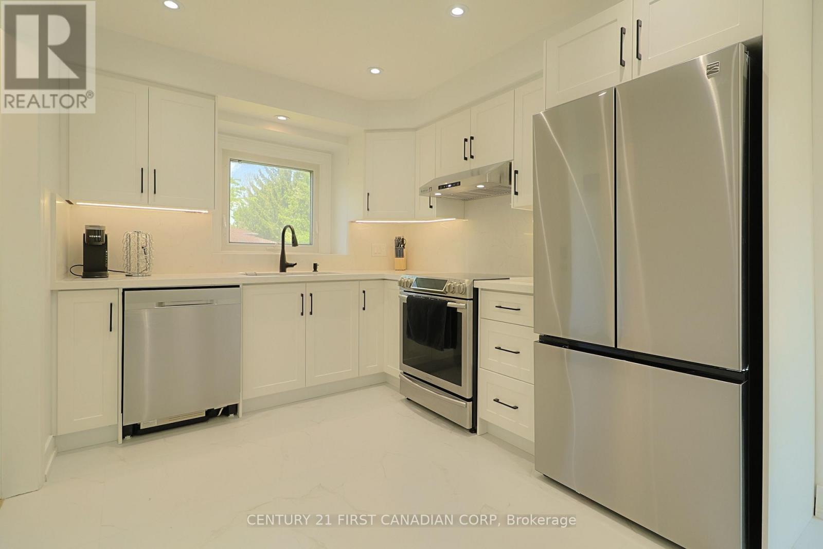 15 BYBROOK COURT - 21