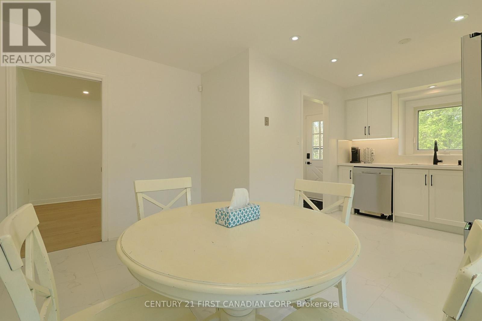 15 BYBROOK COURT - 22