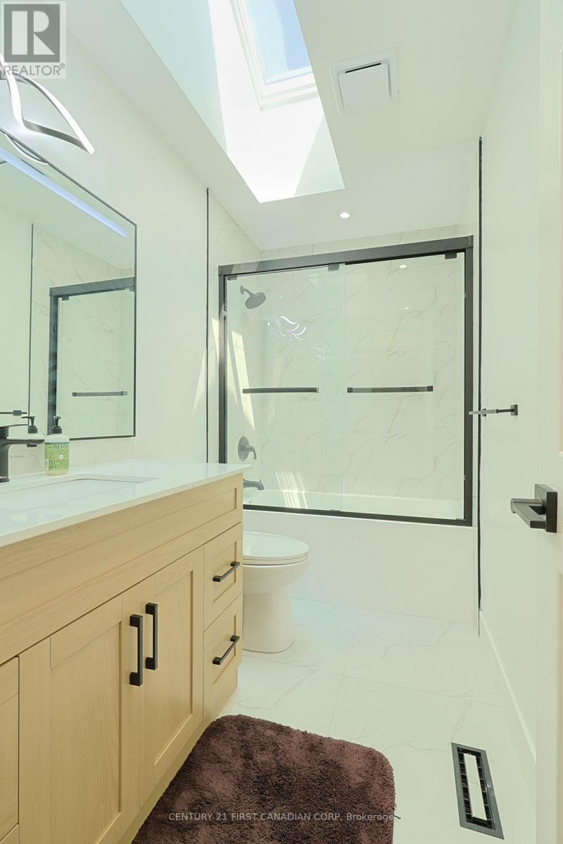 15 BYBROOK COURT - 32