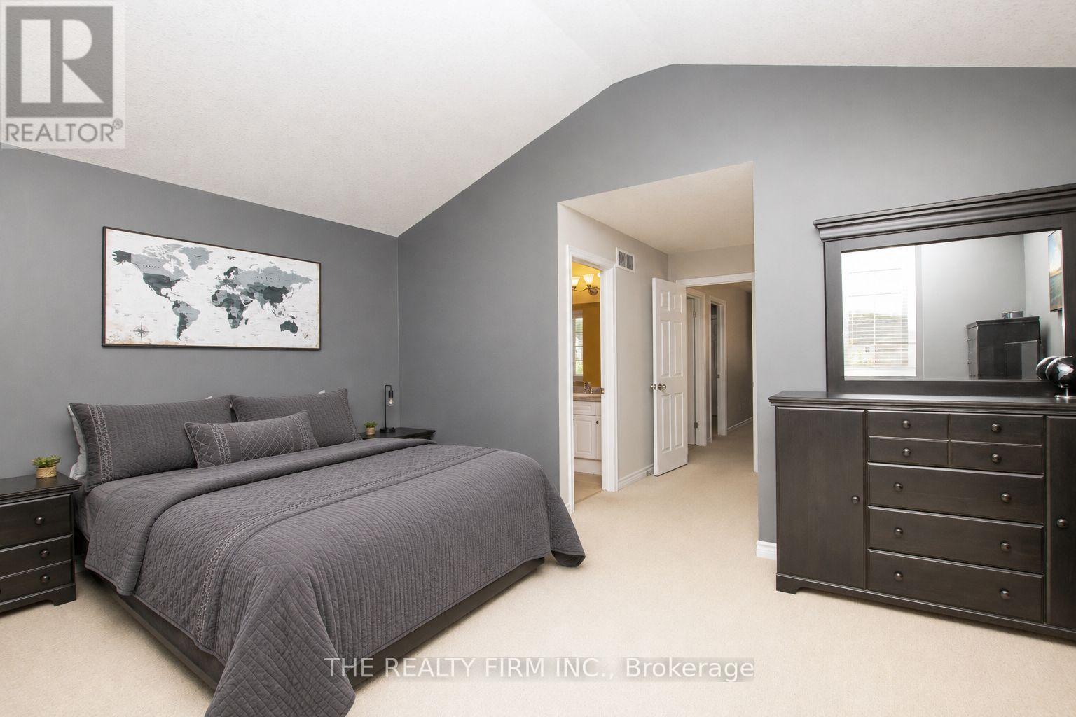 884 REEVES AVENUE - 19