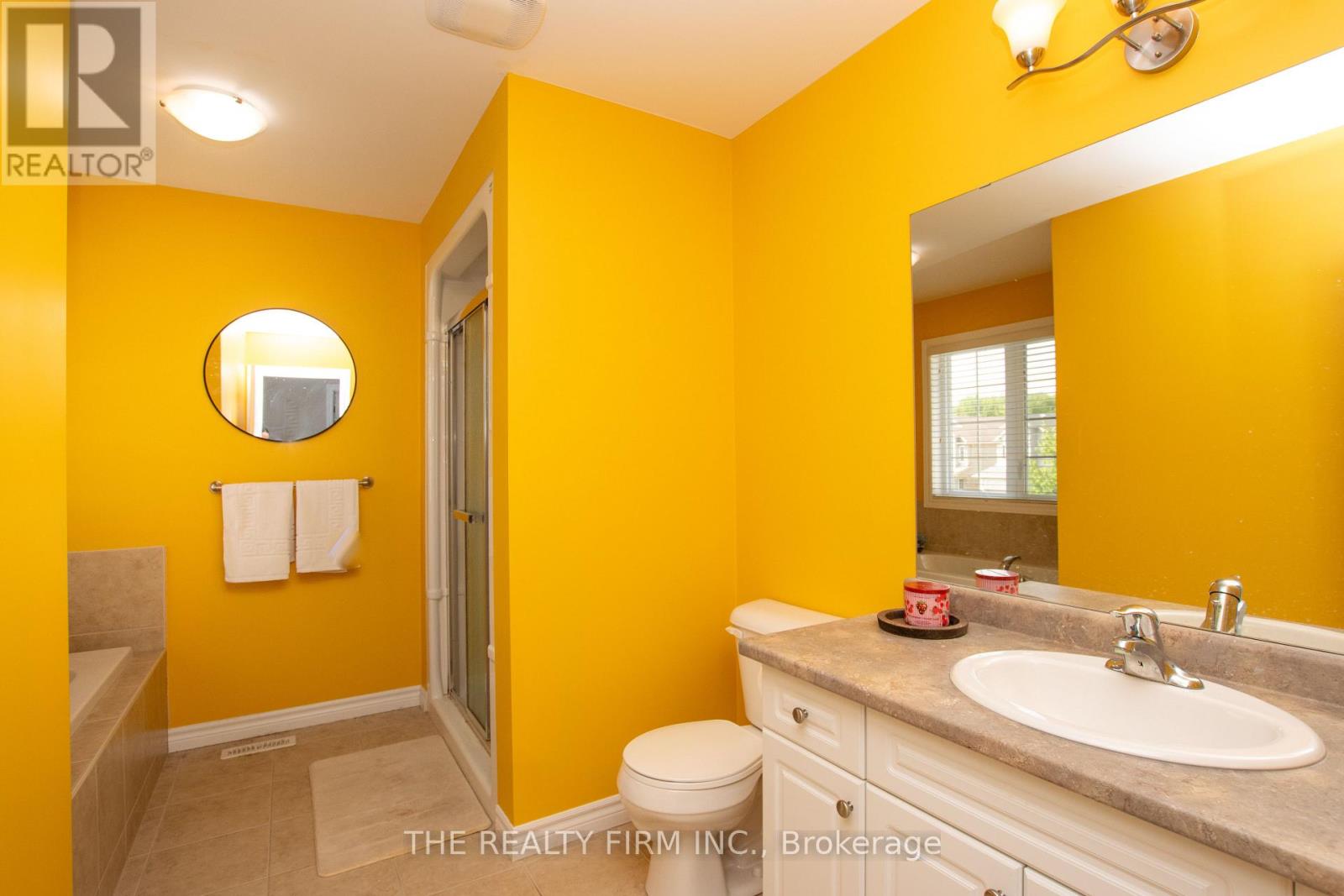 884 REEVES AVENUE - 20