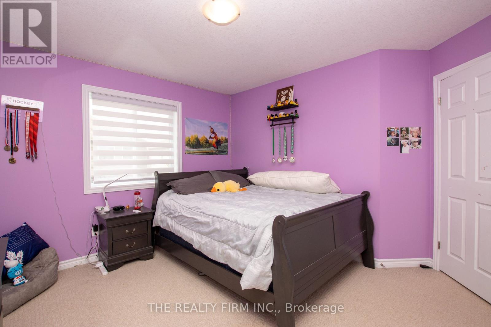 884 REEVES AVENUE - 29