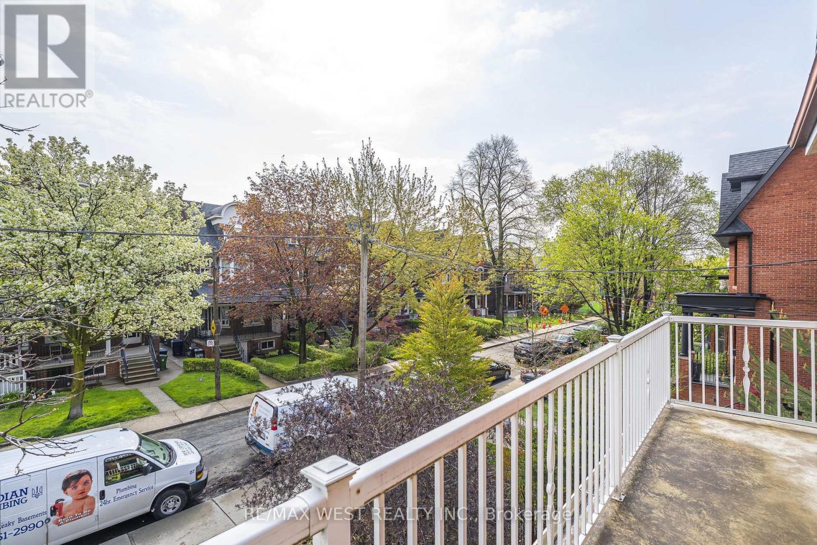 404 MANNING AVENUE - 26