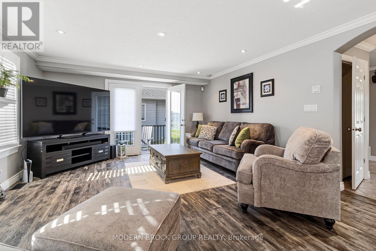 1000 CRESTWOOD DRIVE - 16