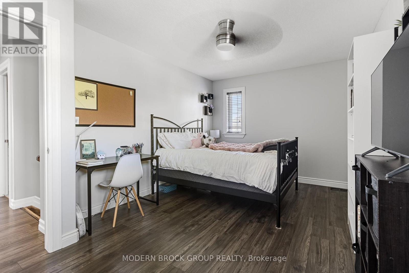 1000 CRESTWOOD DRIVE - 29