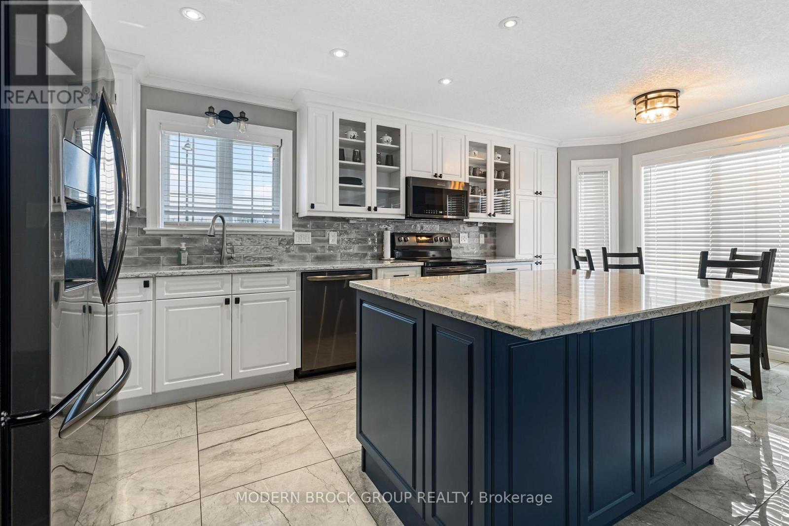 1000 CRESTWOOD DRIVE - 8
