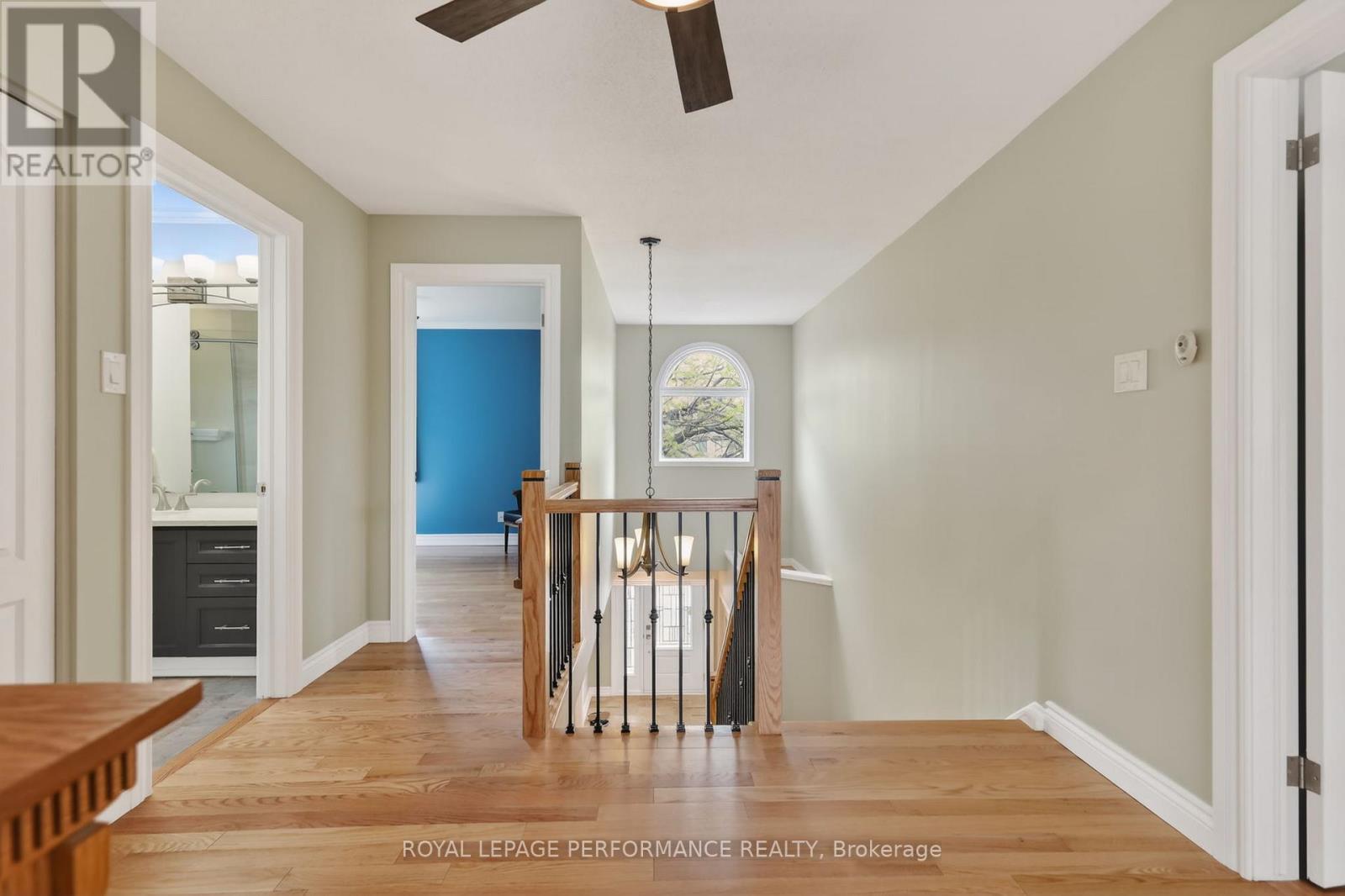 527 PRINCESS LOUISE DRIVE - 22