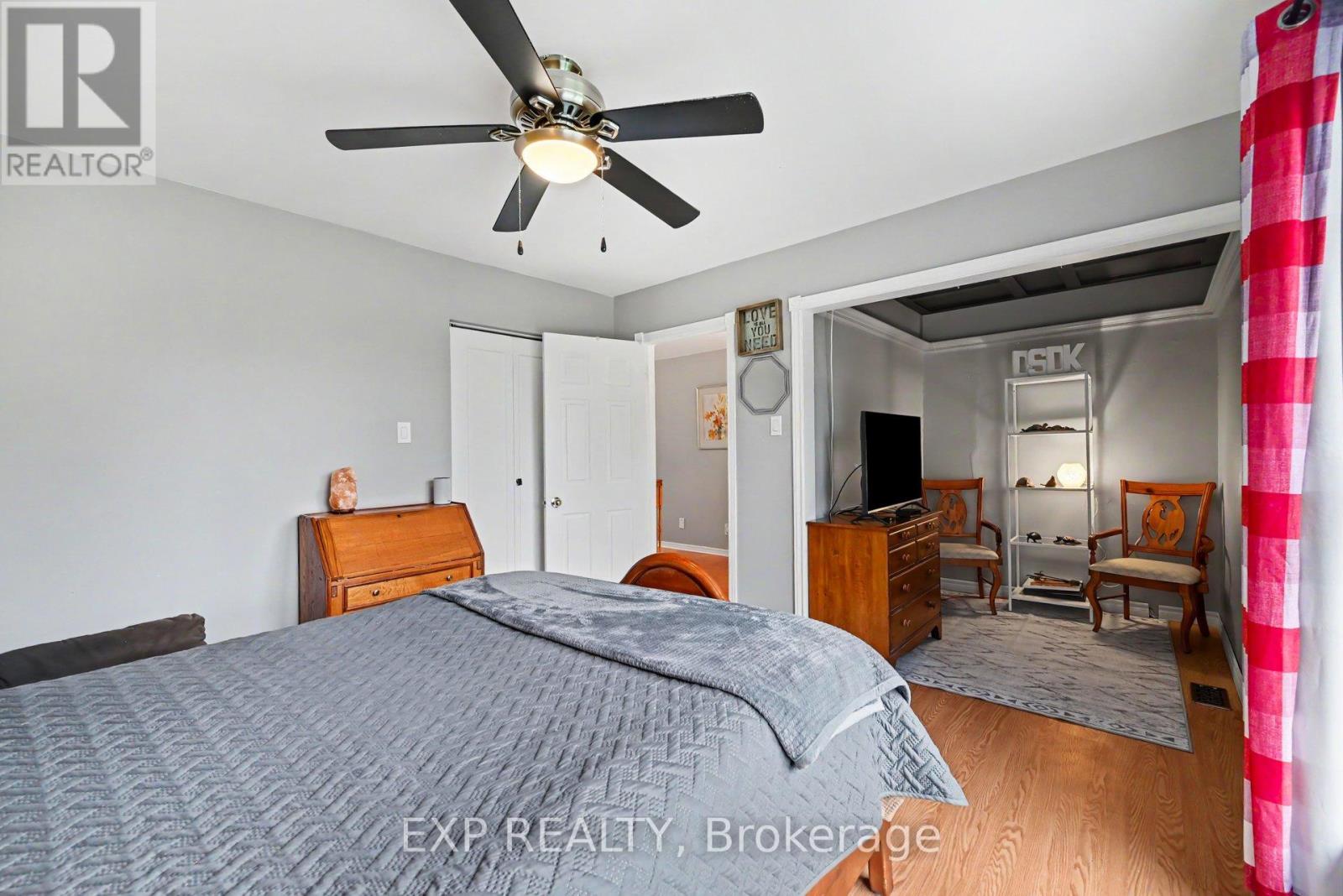 41 LOYALIST CRESCENT - 27