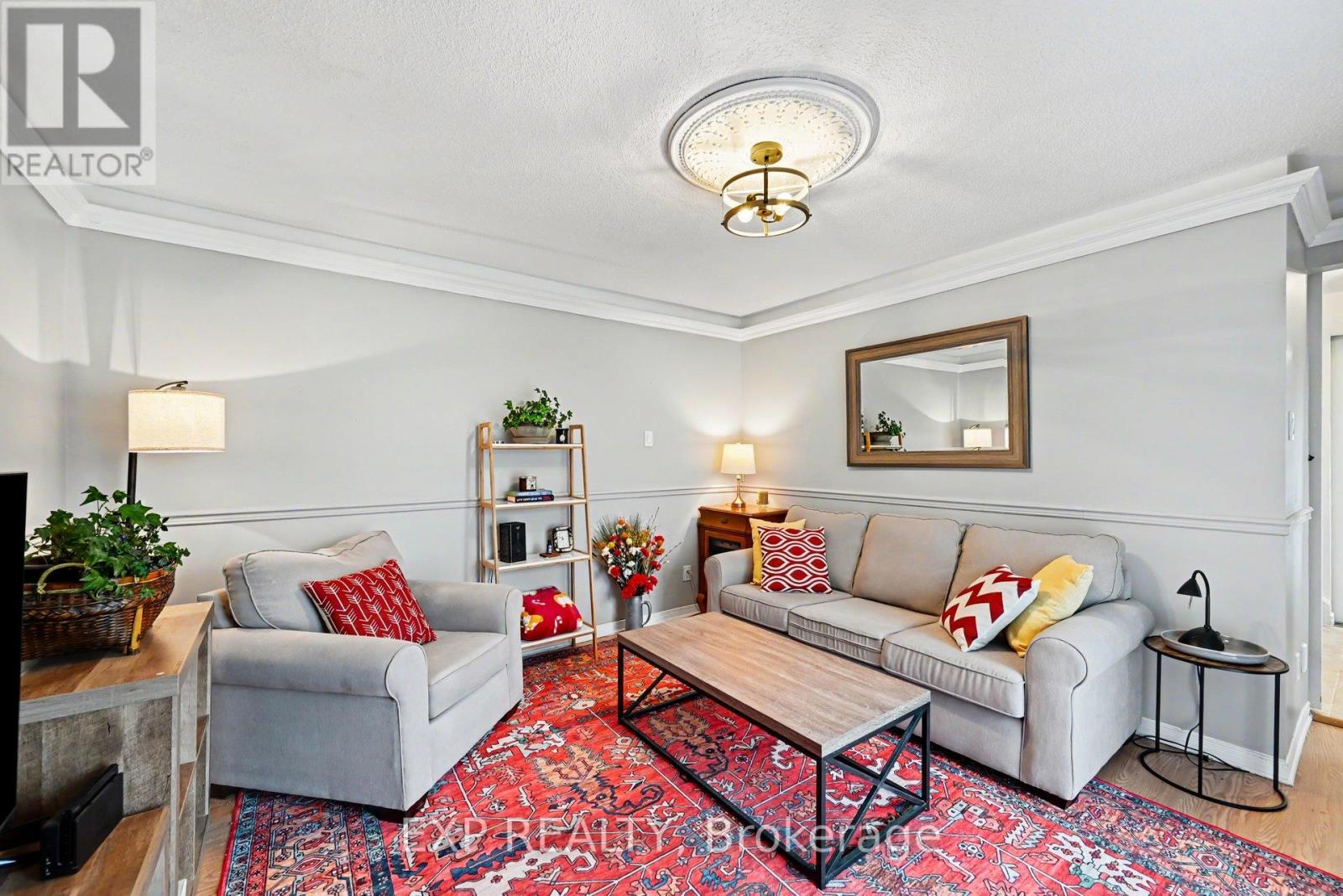 41 LOYALIST CRESCENT - 29