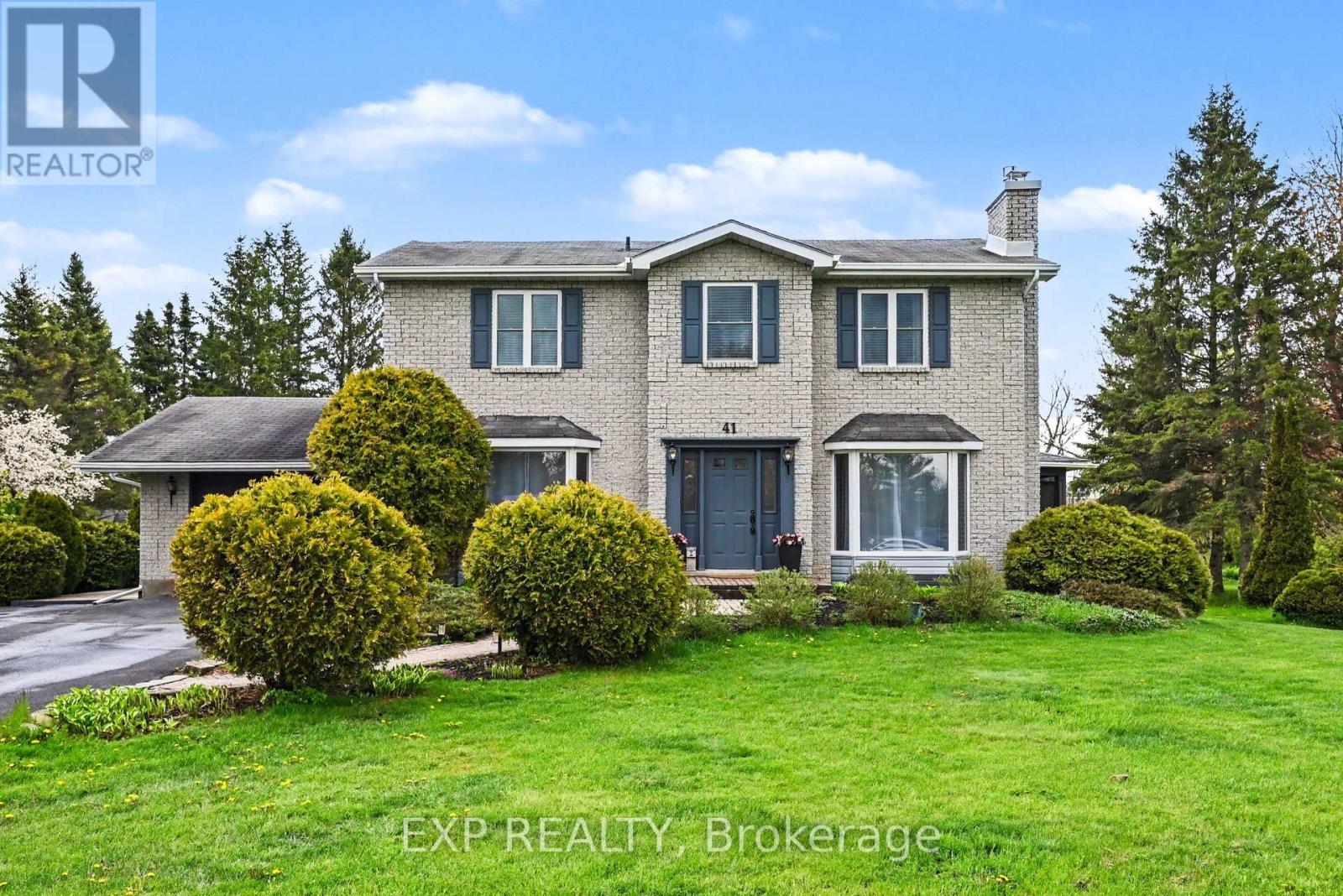 41 LOYALIST CRESCENT - Image 3