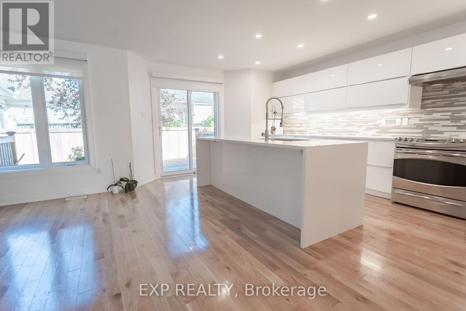 3 Bed, 4 Bath House for Rent in Ottawa – 28 CHARTWELL AVENUE, Ottawa – MLS# X13153916 - Image 15