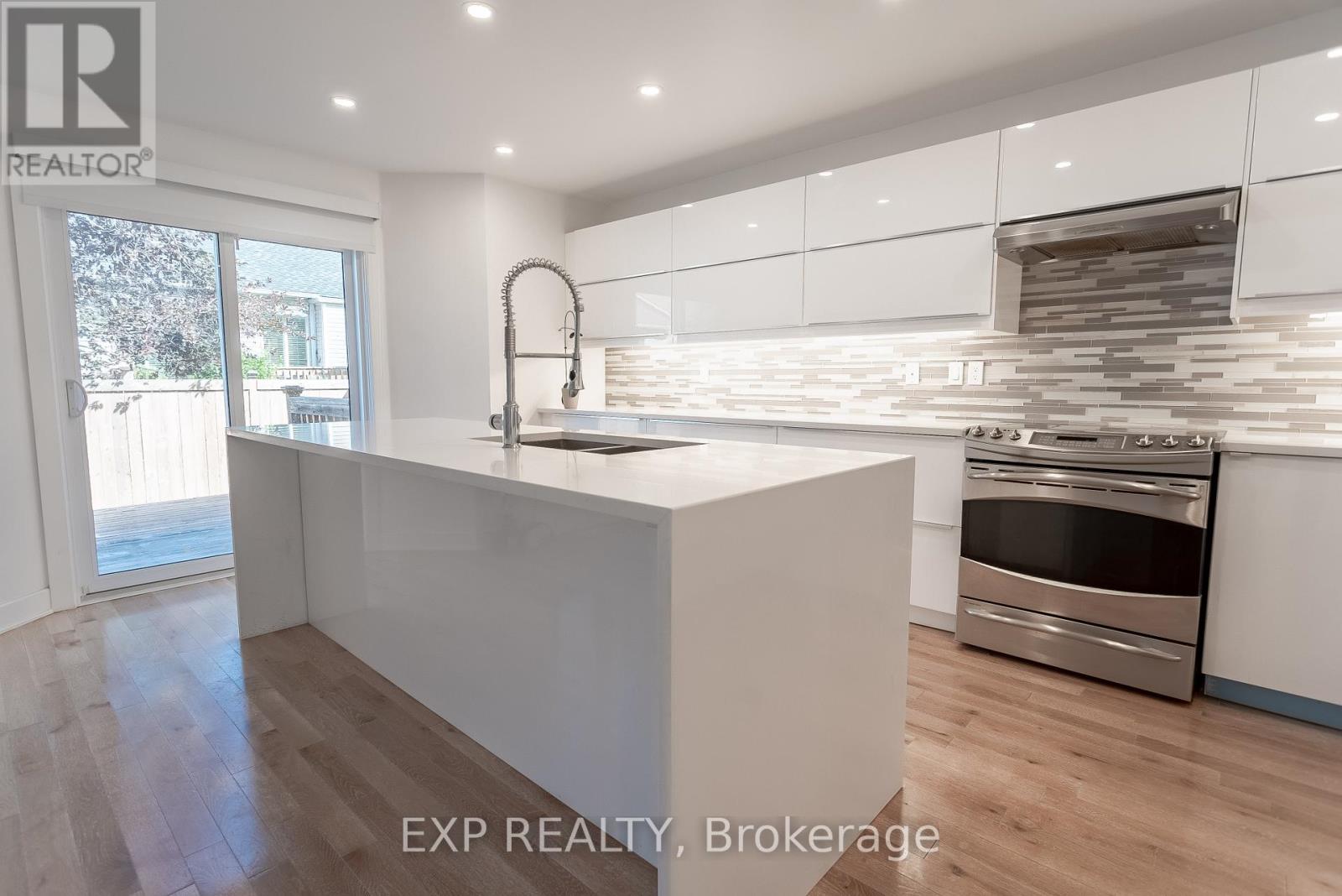 3 Bed, 4 Bath House for Rent in Ottawa – 28 CHARTWELL AVENUE, Ottawa – MLS# X13153916 - Image 17