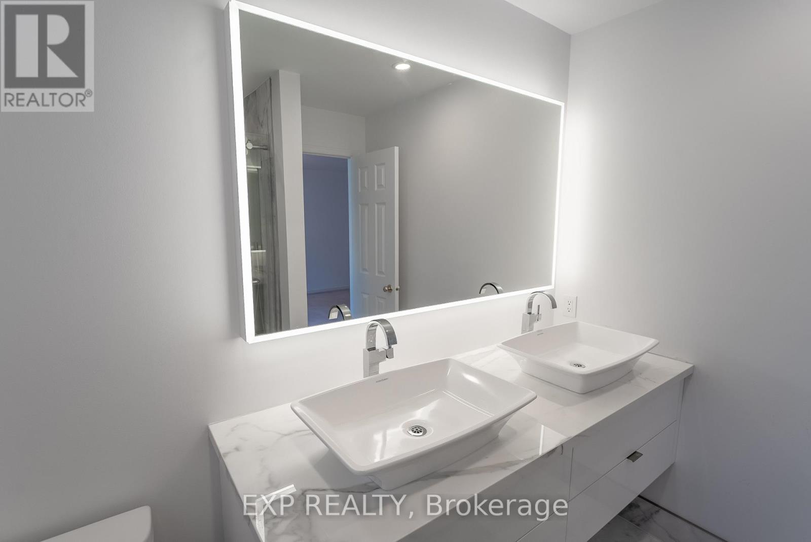 3 Bed, 4 Bath House for Rent in Ottawa – 28 CHARTWELL AVENUE, Ottawa – MLS# X13153916 - Image 42