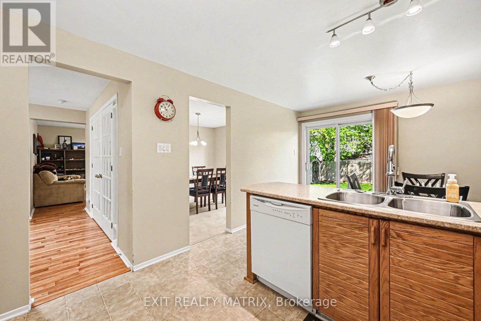 5968 MEADOWGLEN DRIVE - 10