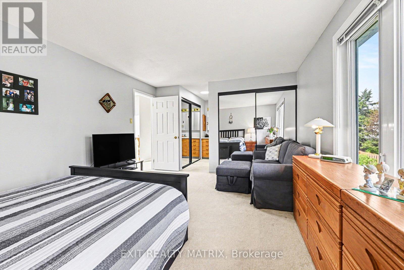 5968 MEADOWGLEN DRIVE - 18