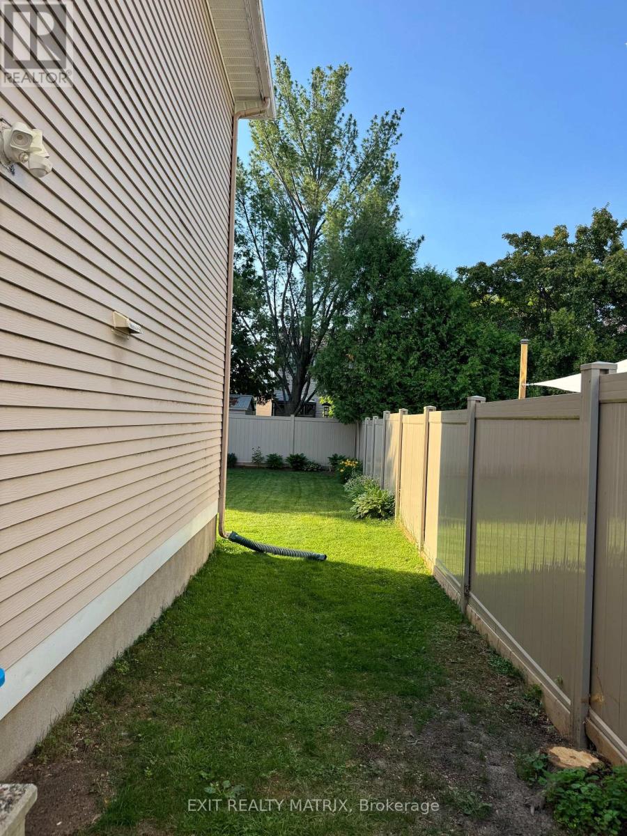 5968 MEADOWGLEN DRIVE - 24