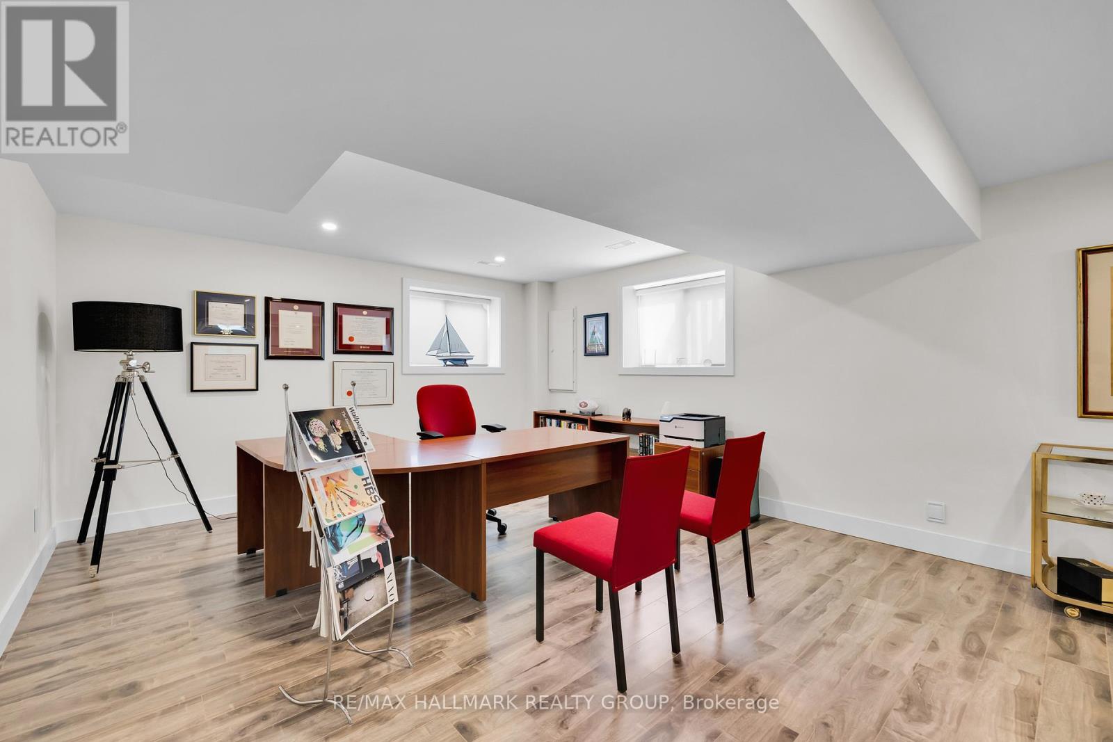 1976 LENESTER AVENUE - 43