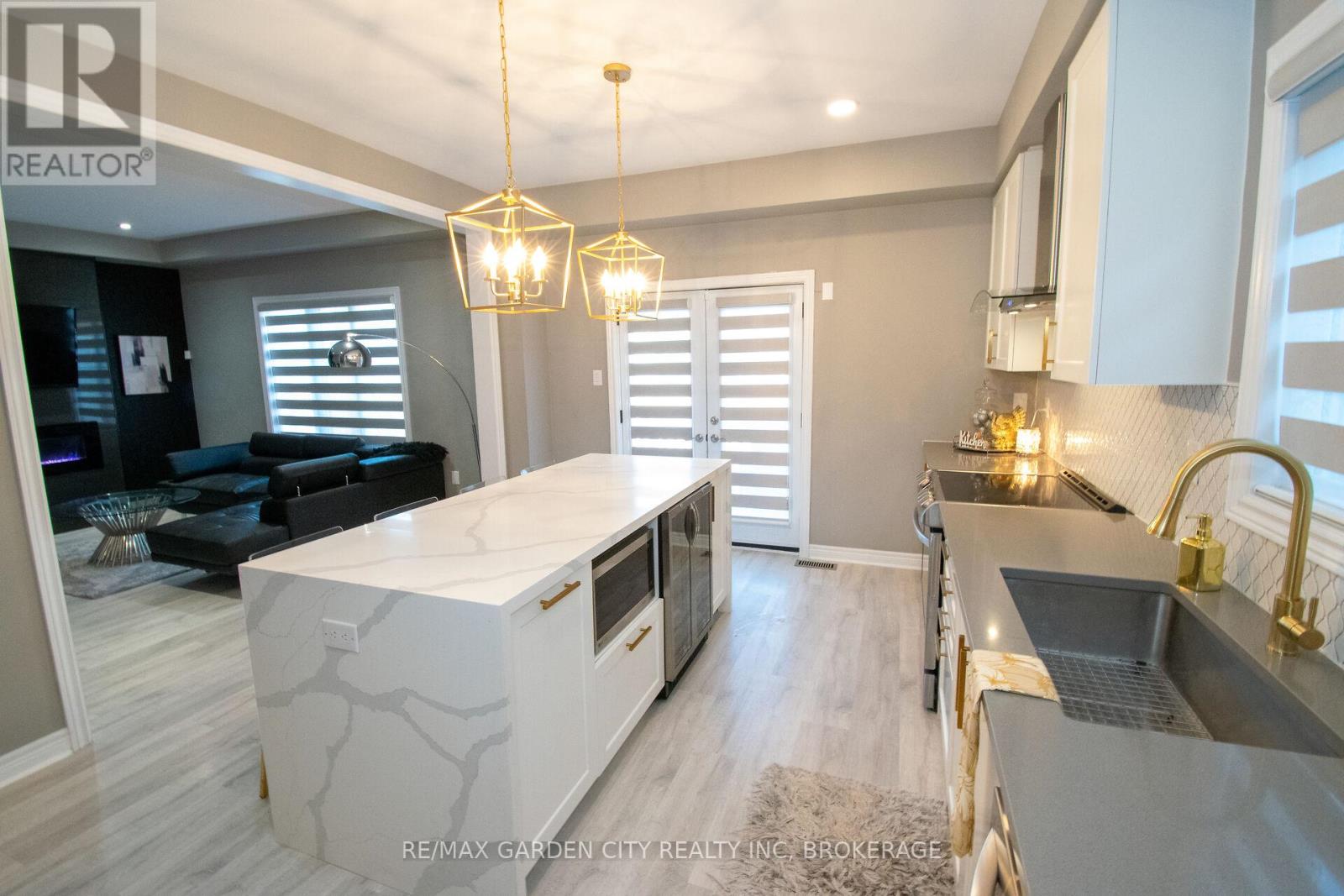 229 SHOREVIEW DRIVE - 12