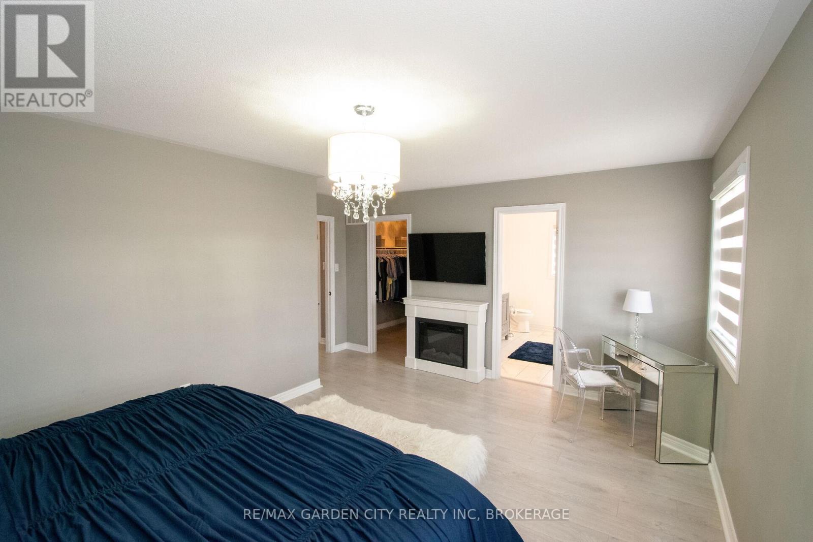 229 SHOREVIEW DRIVE - 18