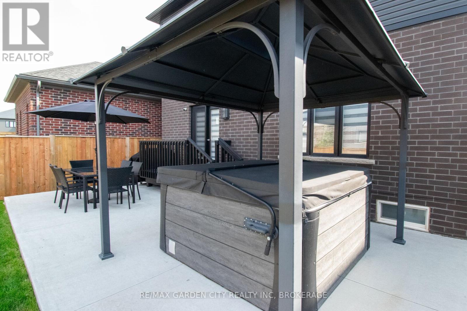 229 SHOREVIEW DRIVE - 35