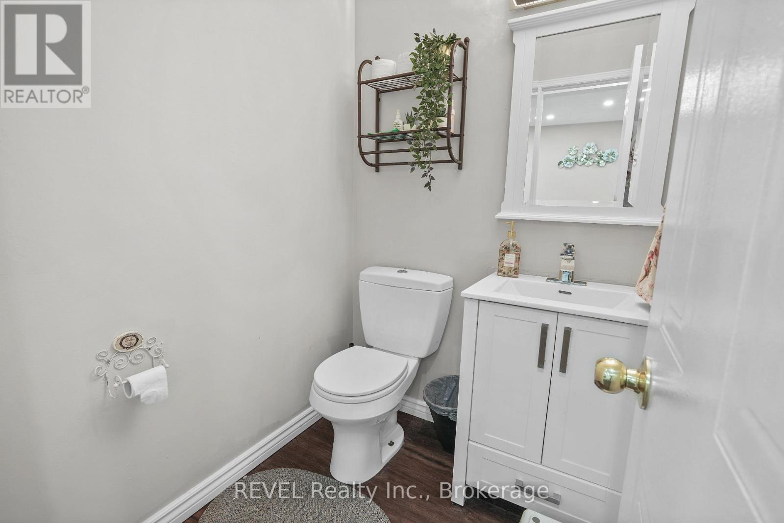 #80 65 DORCHESTER BOULEVARD - 12
