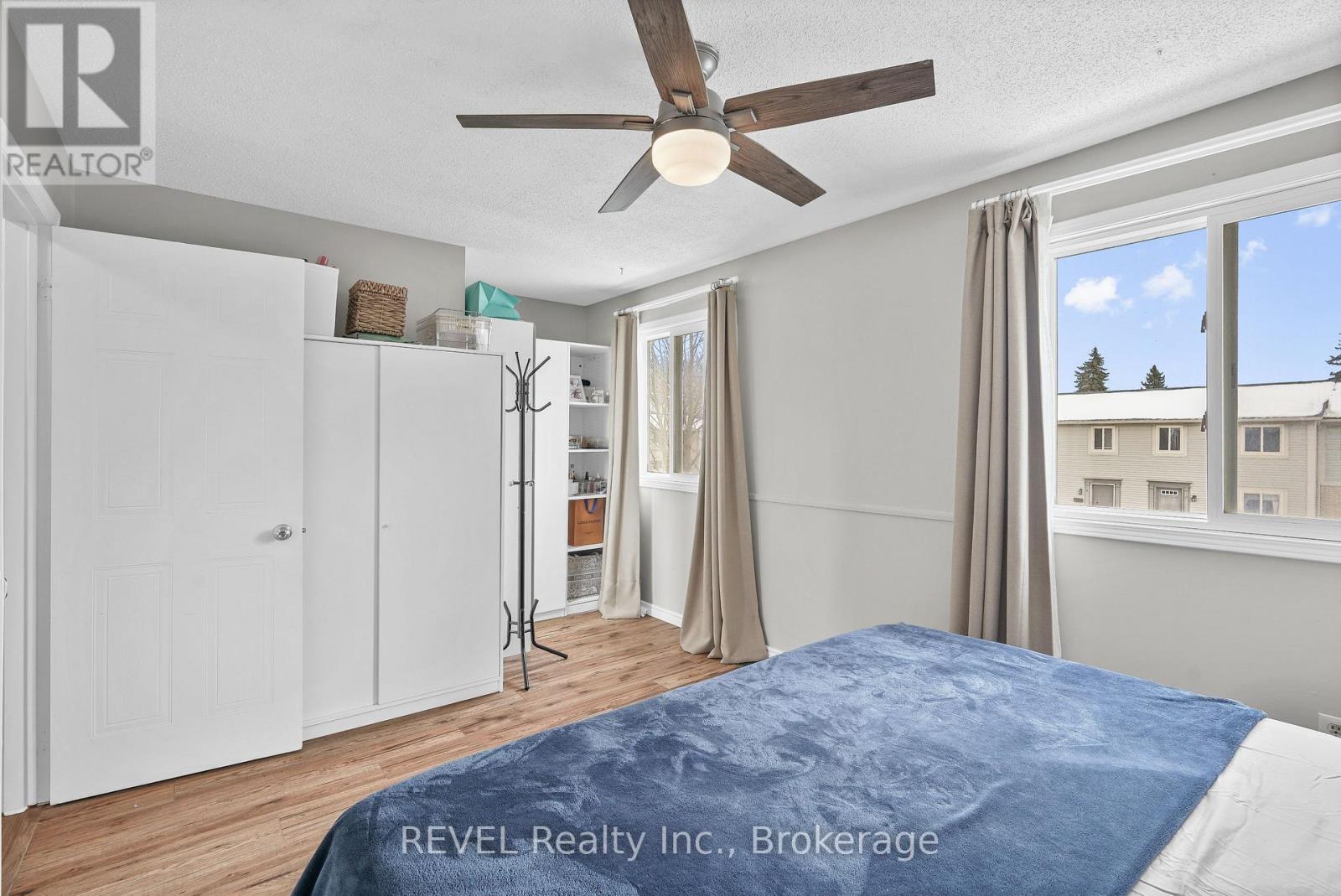 #80 65 DORCHESTER BOULEVARD - 17