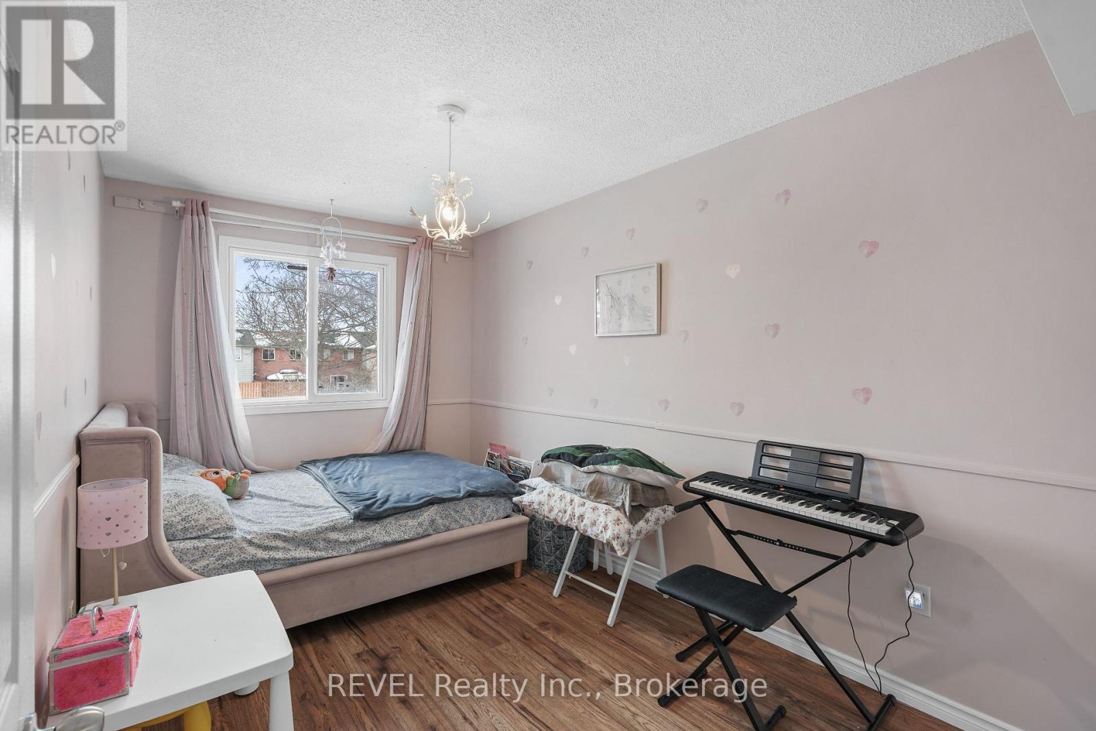 #80 65 DORCHESTER BOULEVARD - 20