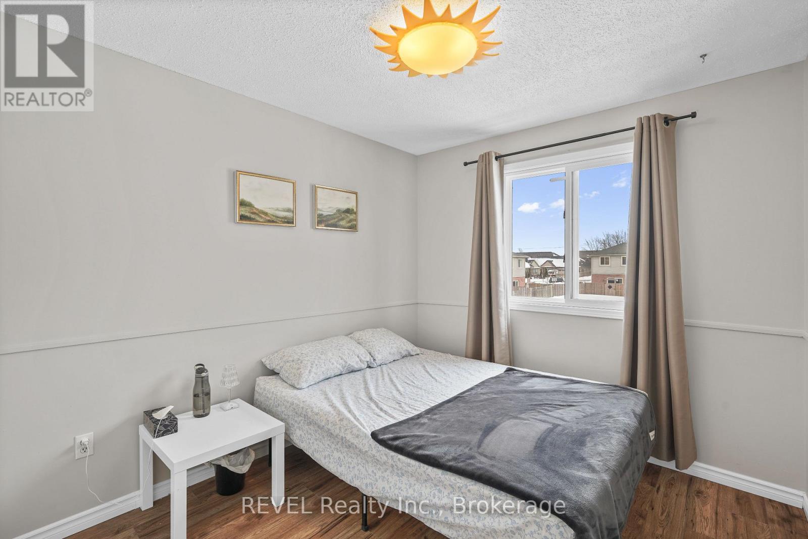 #80 65 DORCHESTER BOULEVARD - 21