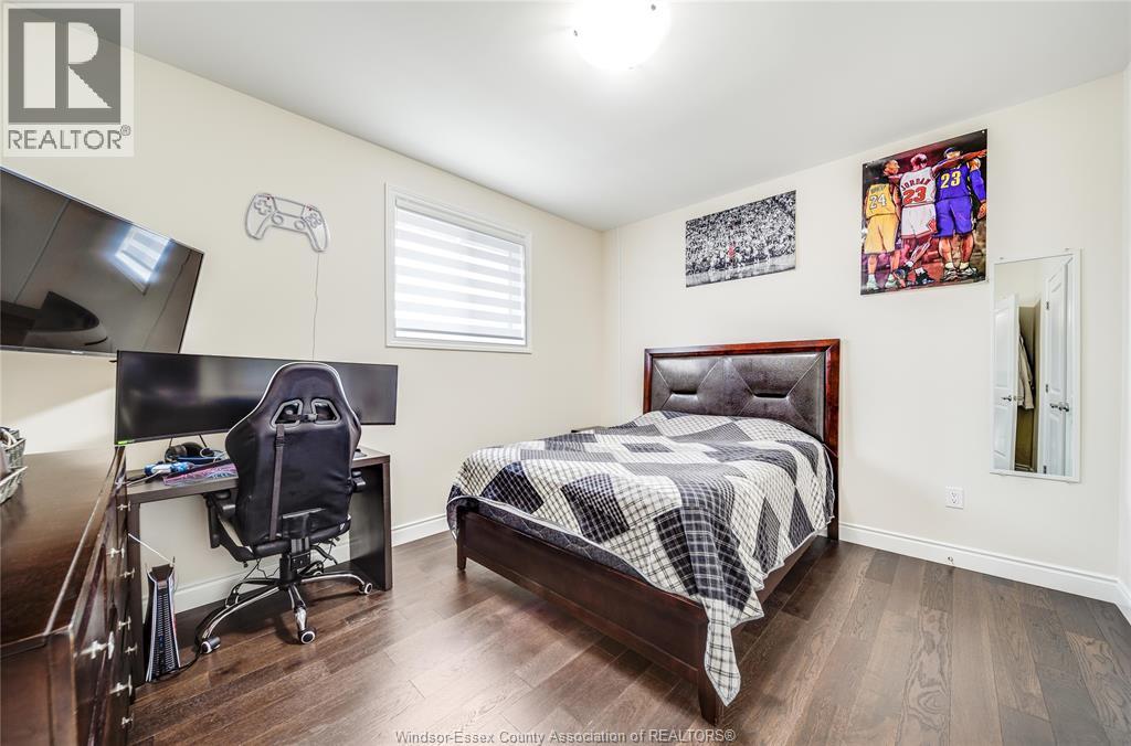 1649 BARKLEY AVENUE - 16