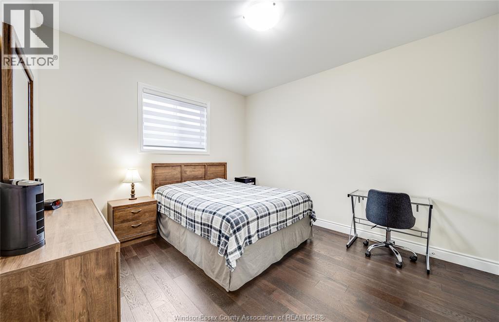 1649 BARKLEY AVENUE - 18