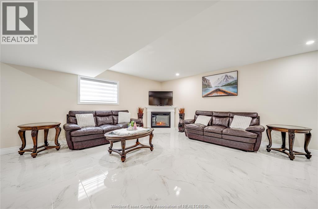 1649 BARKLEY AVENUE - 32