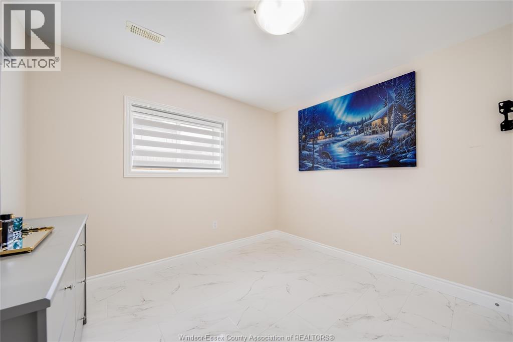 1649 BARKLEY AVENUE - 37