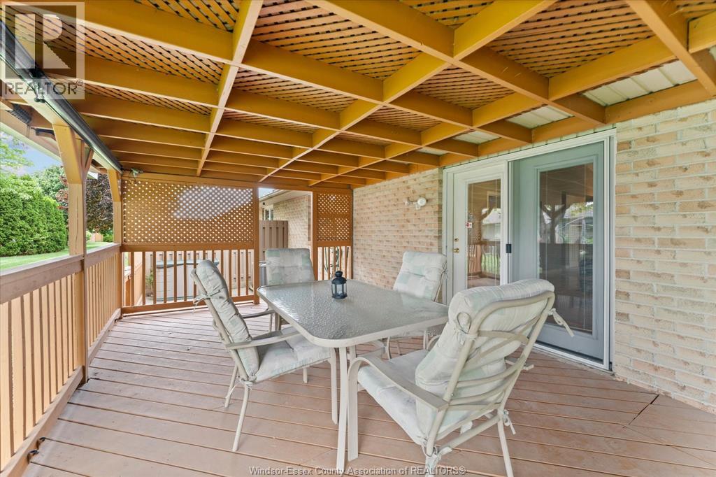 1997 Blue Heron DRIVE, Windsor, Ontario, N8P1P6 — Photo 9