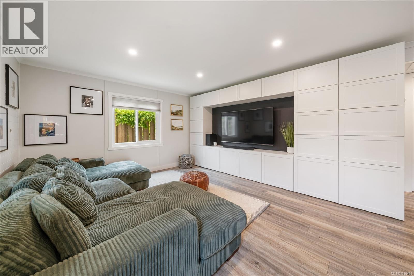 1360 McNair St - 29