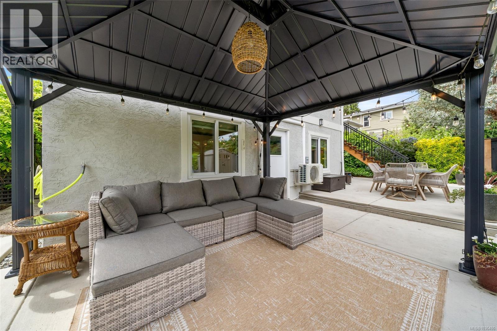1360 McNair St - 35