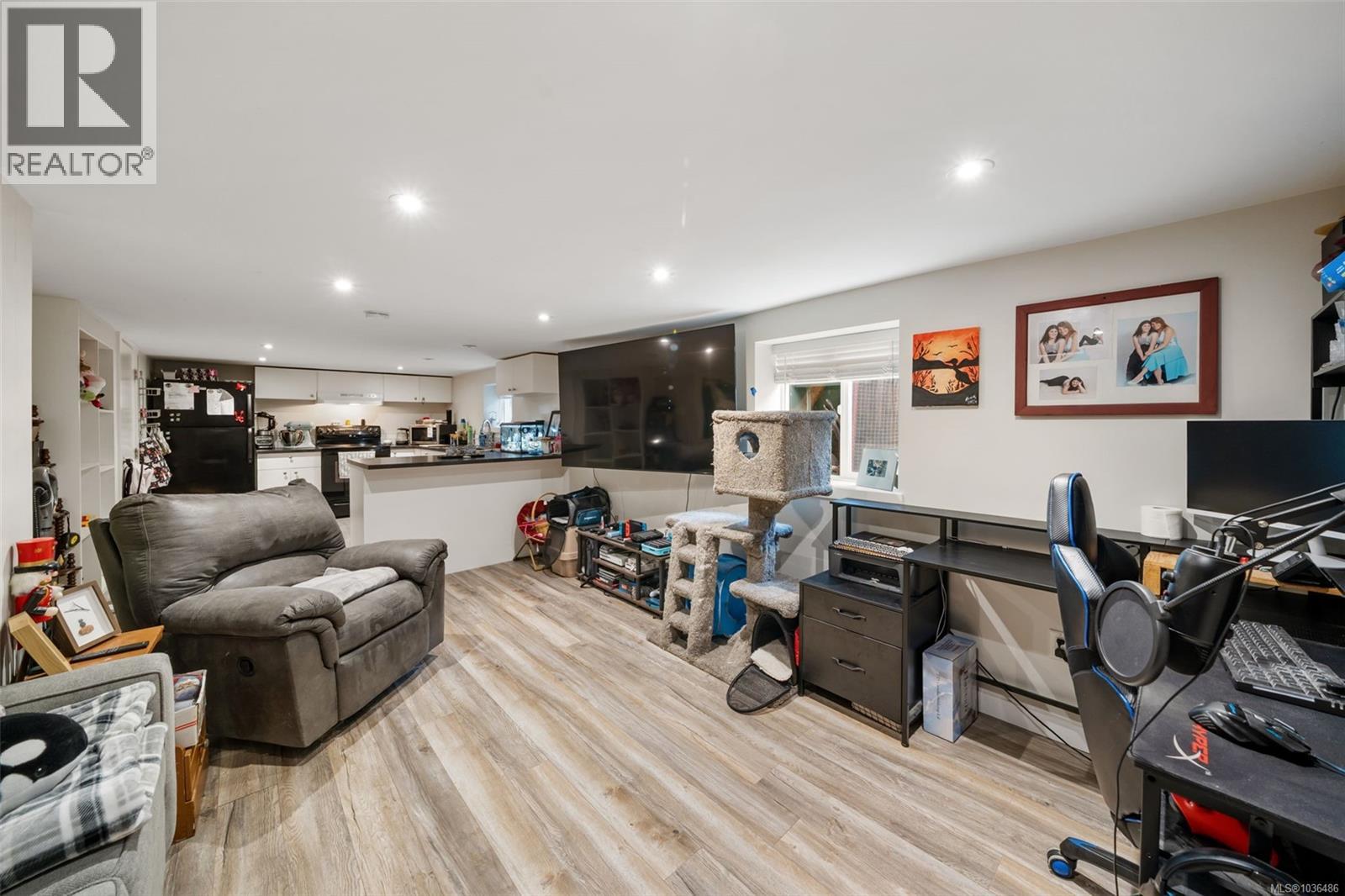 1360 McNair St - 43