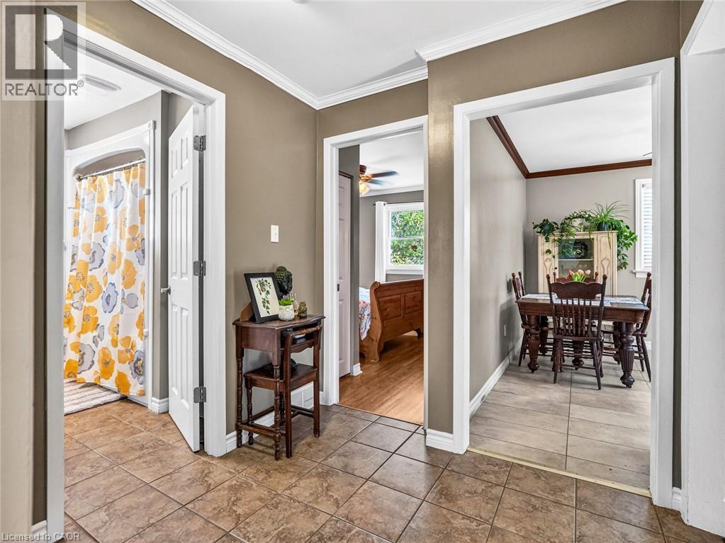 21 HILDA Street - 13