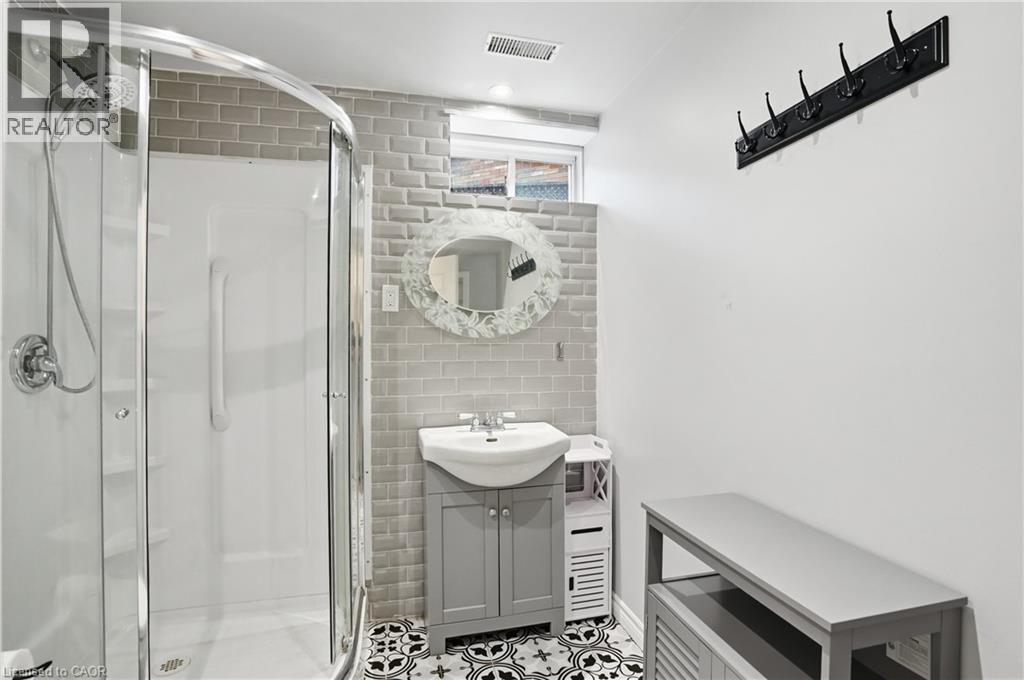 2 AMORE Boulevard, Hamilton, Ontario, L9B2V3 — Photo 41