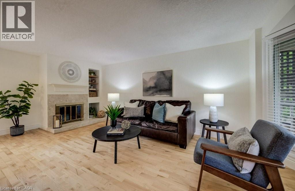 106 PARKLAND Crescent - 11