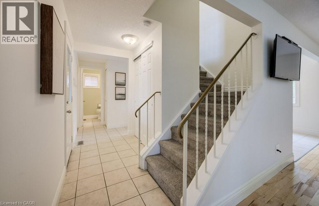 106 PARKLAND Crescent, Kitchener, Ontario, N2N1S4 — Photo 32