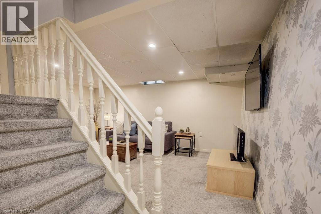 106 PARKLAND Crescent - 31