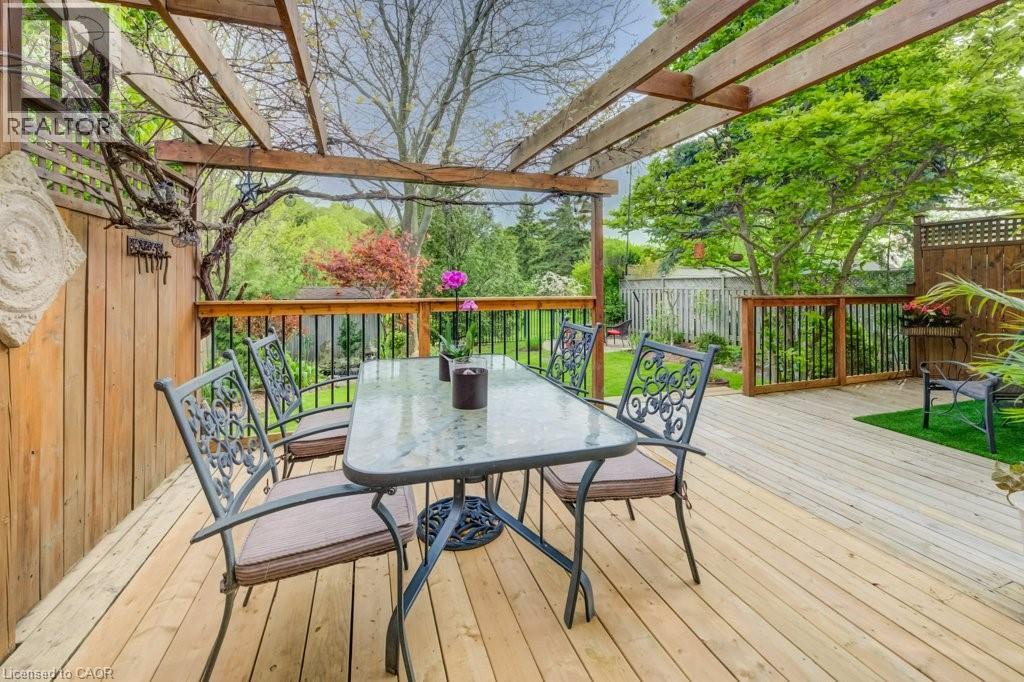 106 PARKLAND Crescent, Kitchener, Ontario, N2N1S4 — Photo 18