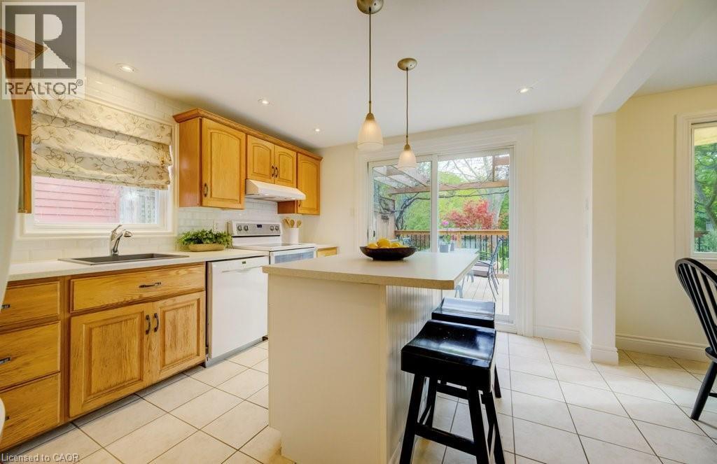 106 PARKLAND Crescent - 18