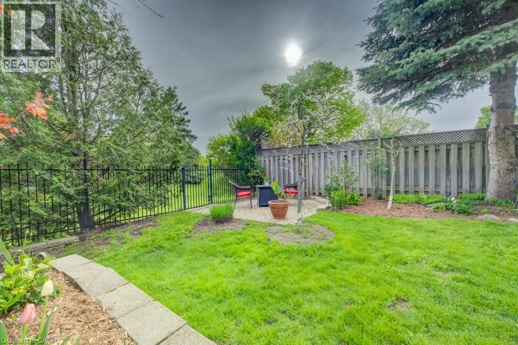 106 PARKLAND Crescent, Kitchener, Ontario, N2N1S4 — Photo 40