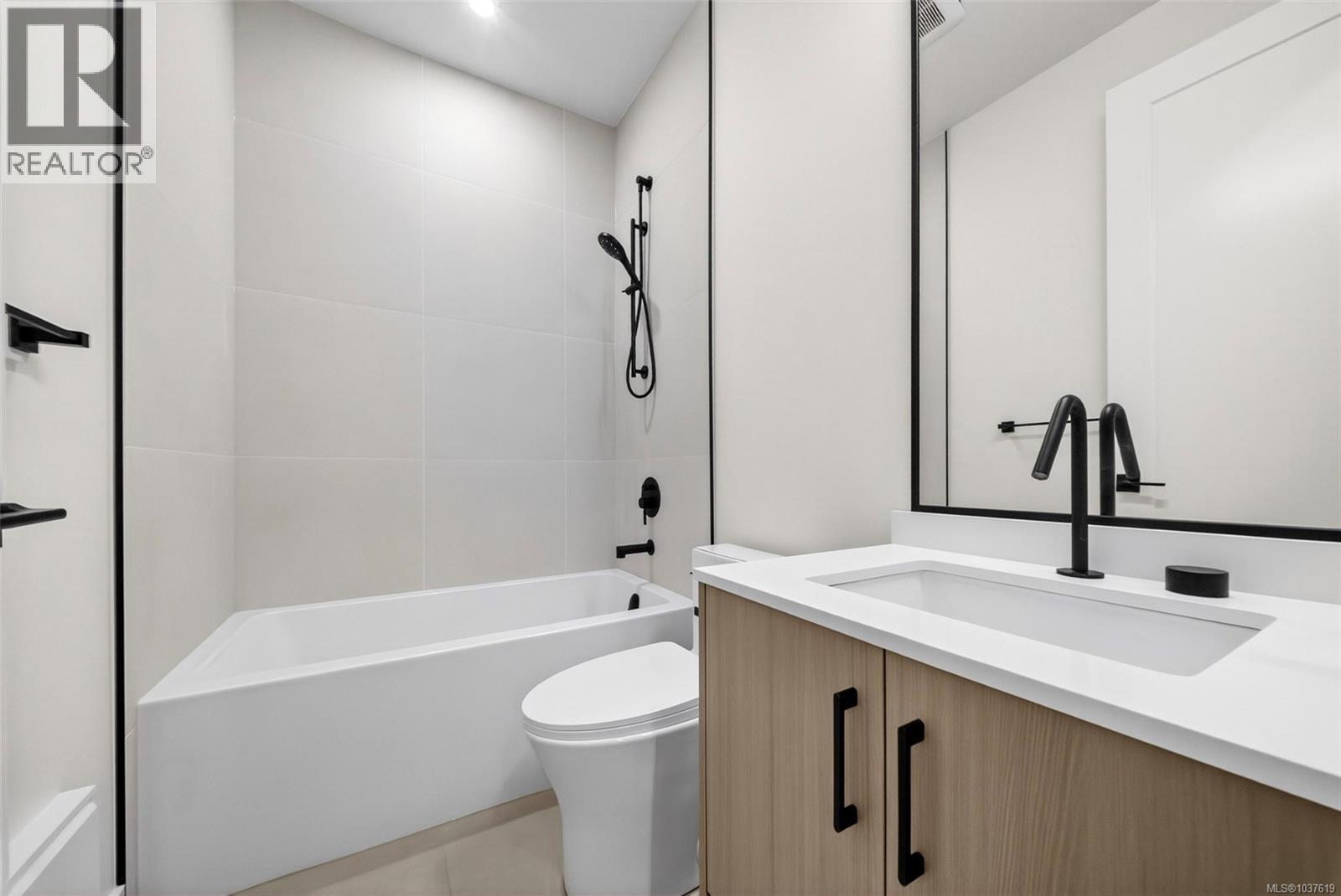 2122 Kingbird Dr - 21