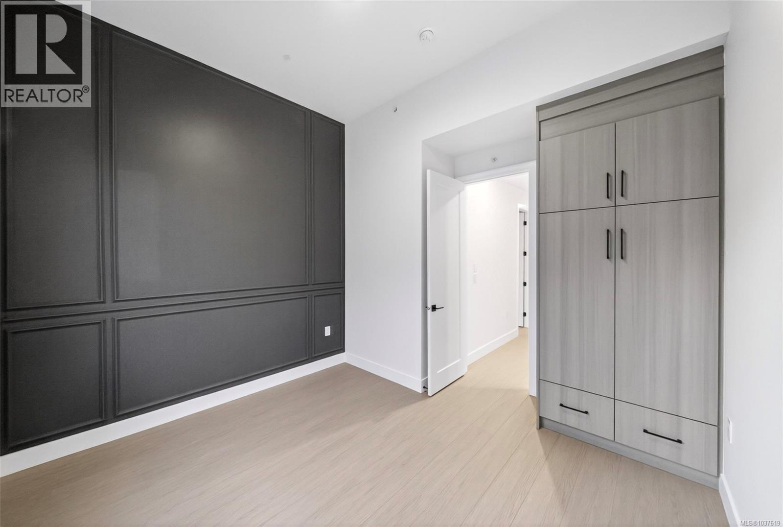 2122 Kingbird Dr - 18