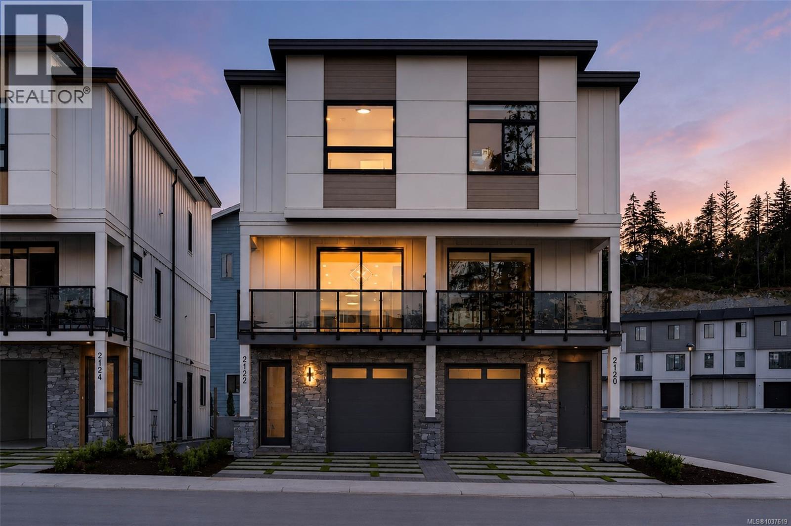2122 Kingbird Dr, Langford