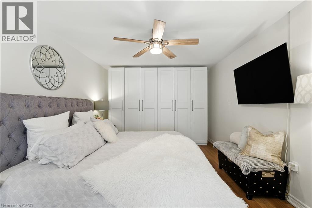 48 BRENTWOOD Drive - 16
