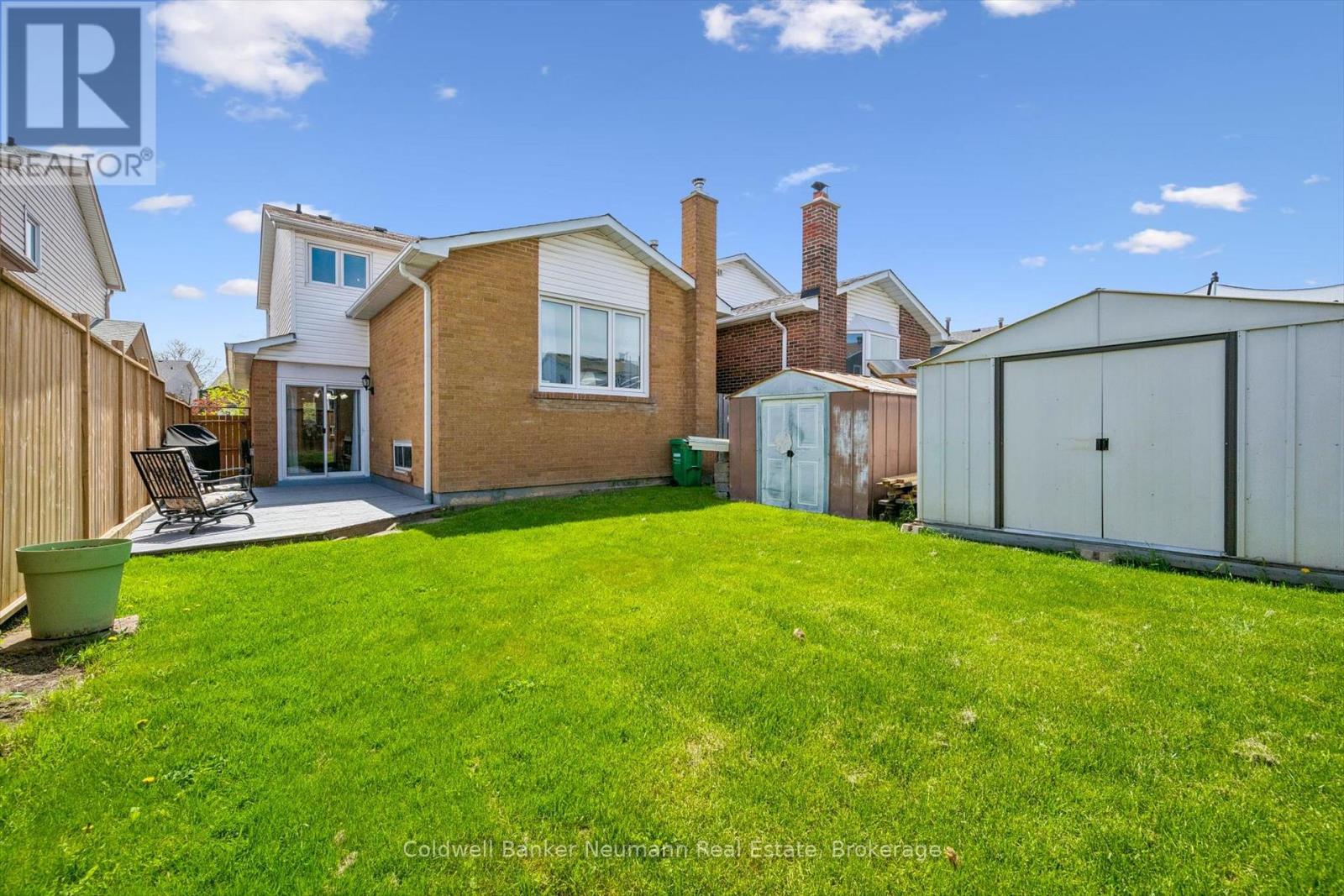 17 HISTON CRESCENT - 22