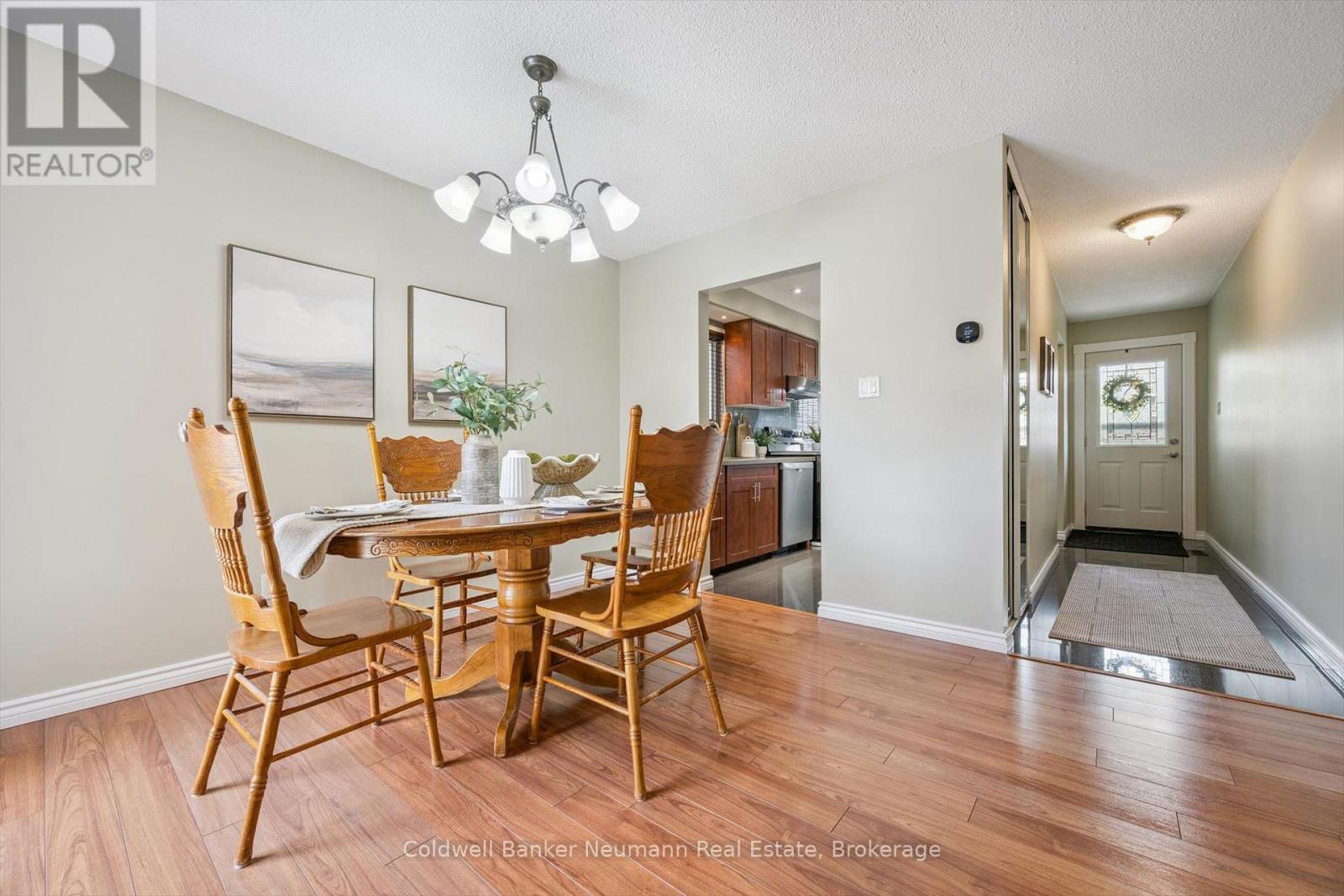 17 HISTON CRESCENT - 30